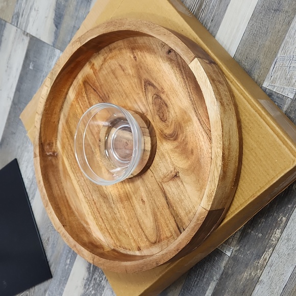 Acacia Wood Chip and Dip Server - Picture 4 of 7